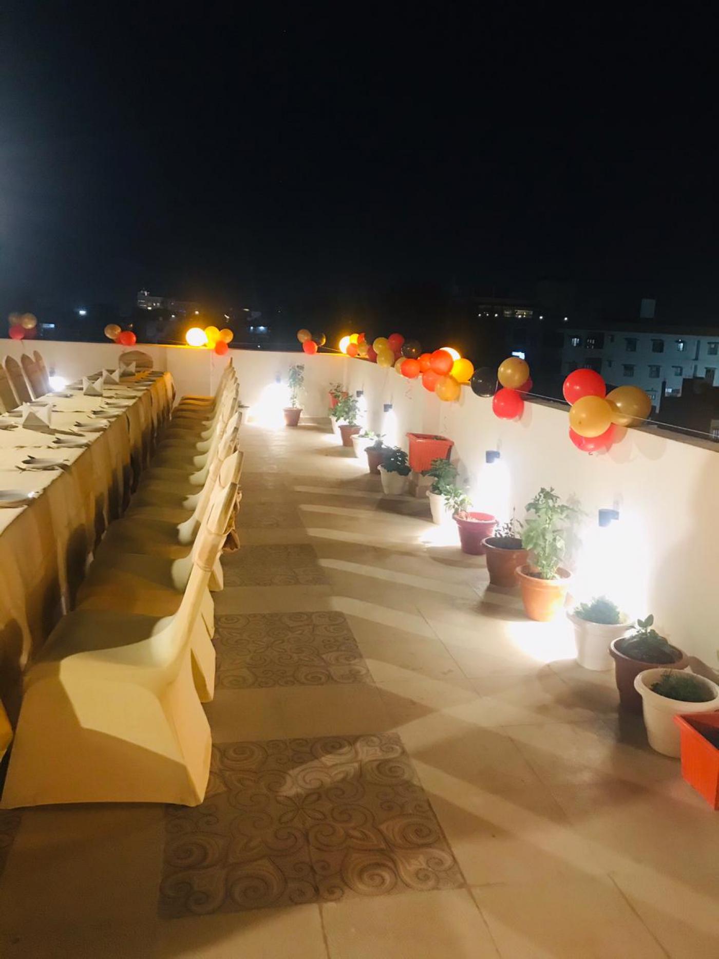Hotel Click Yatharth Inn, Sigra