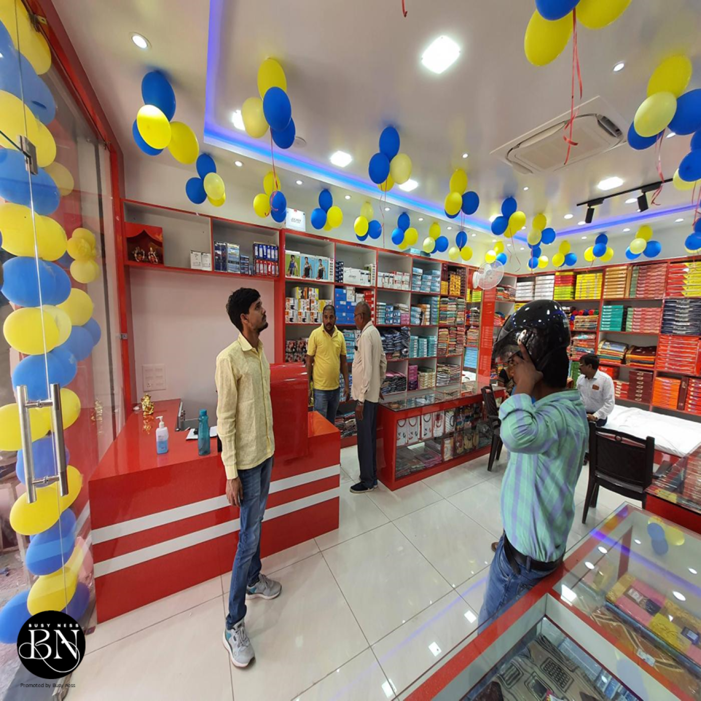Shreya Vastralaya, Bachhav 