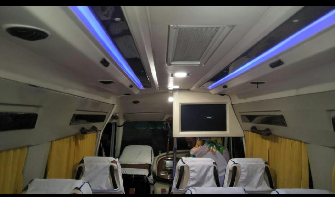 Tempo Traveller 26 setter