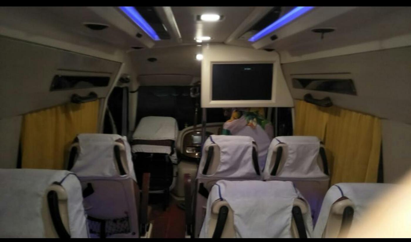 Tempo Traveller 26 setter