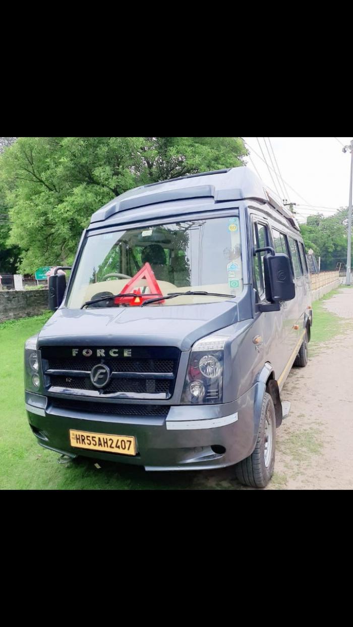 Maharaja Tempo Traveller